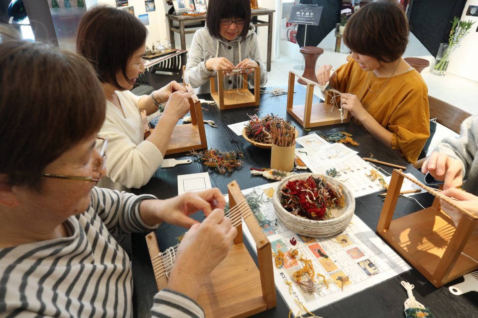 ミニじゅうたん作りワークショップ