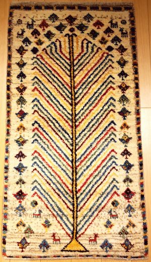 新潟のインテリアショップがご紹介する手織り絨毯アートギャッベ
