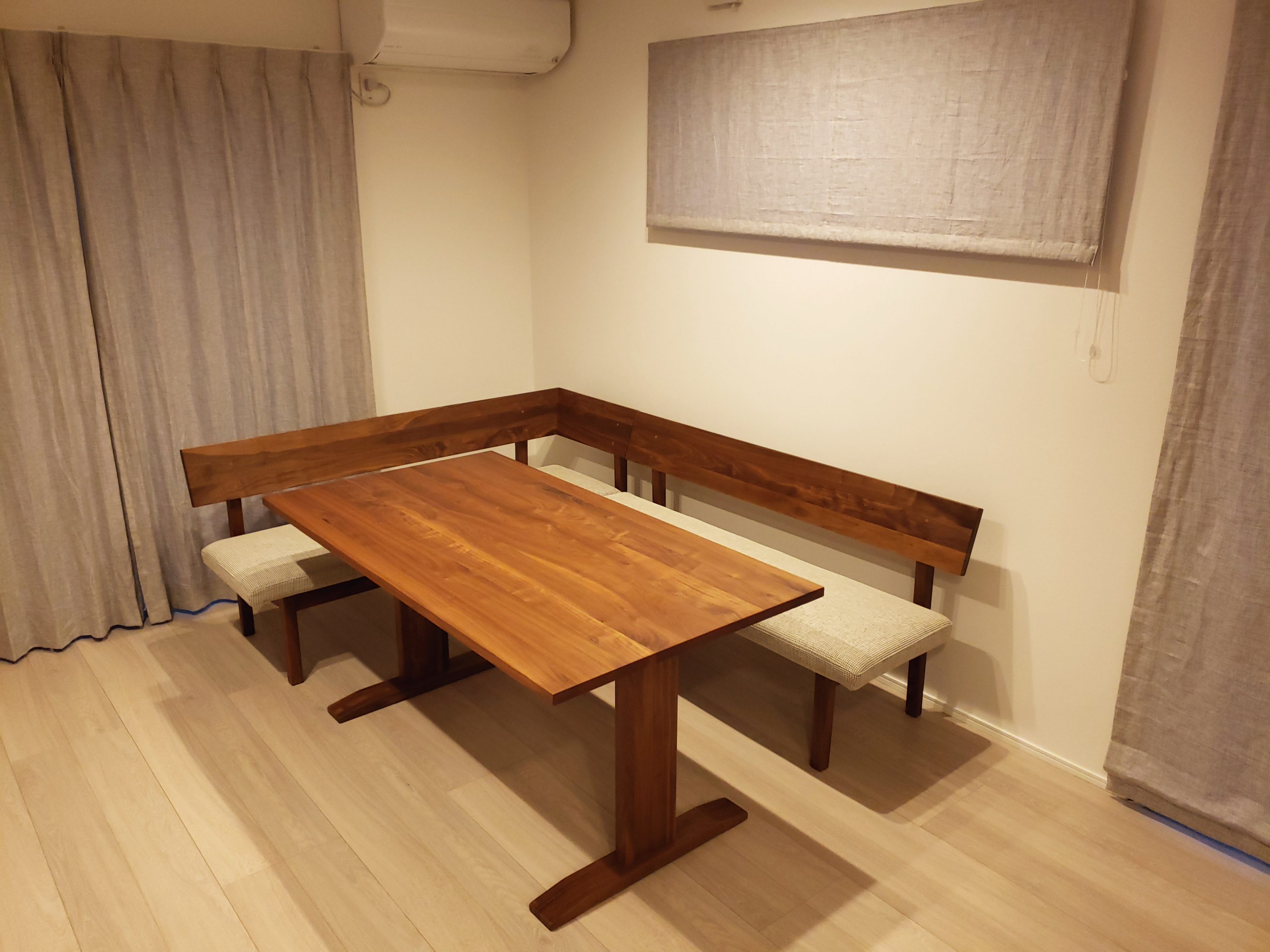 新潟の家具屋、インテリアのテーブル