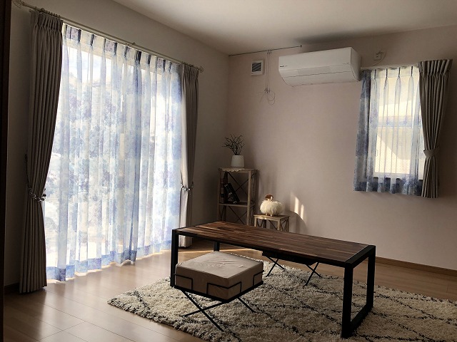 新潟市中央区の新築のお客様宅にカーテンを納めさせて頂きました
