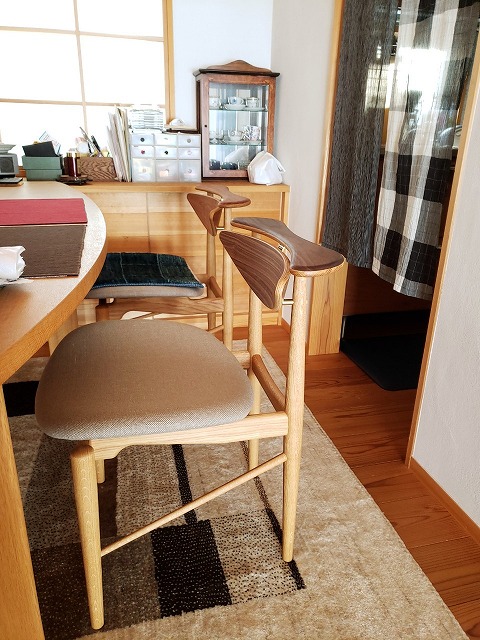 新潟市の家具店ボー・デコールでは、フィンユールの家具を取り扱っております