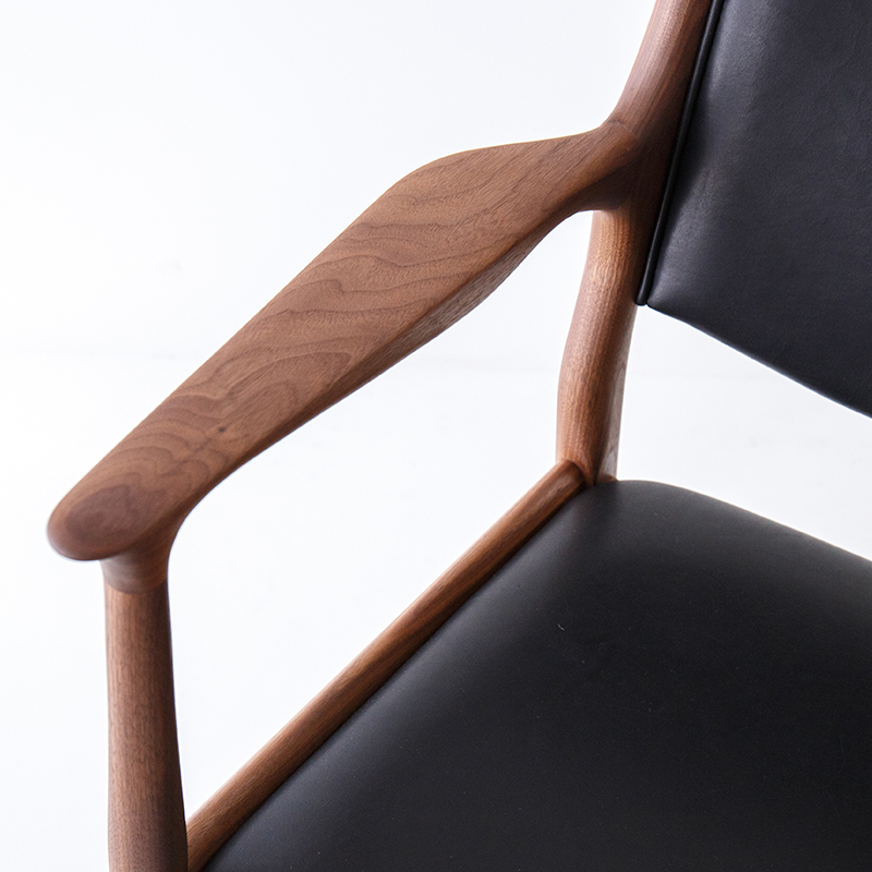 AUD chair