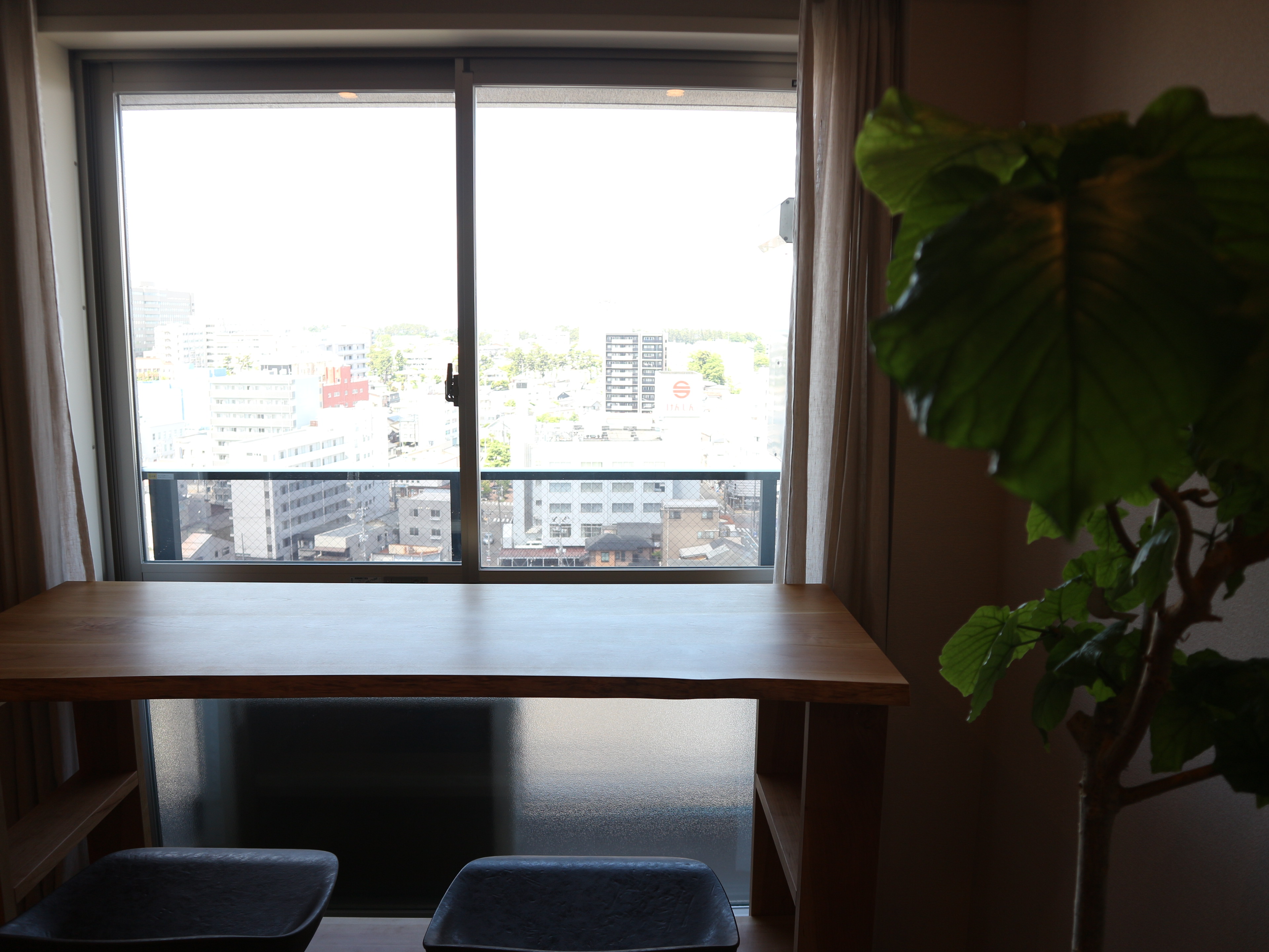 テーブル　山桜　カウンター