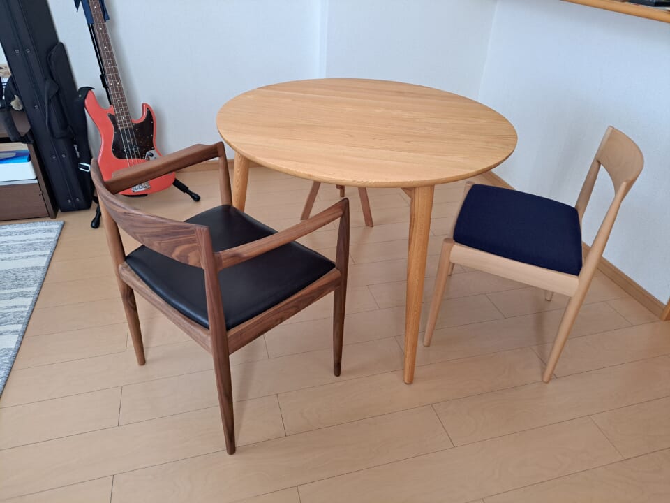ダイニングテーブル、チェア