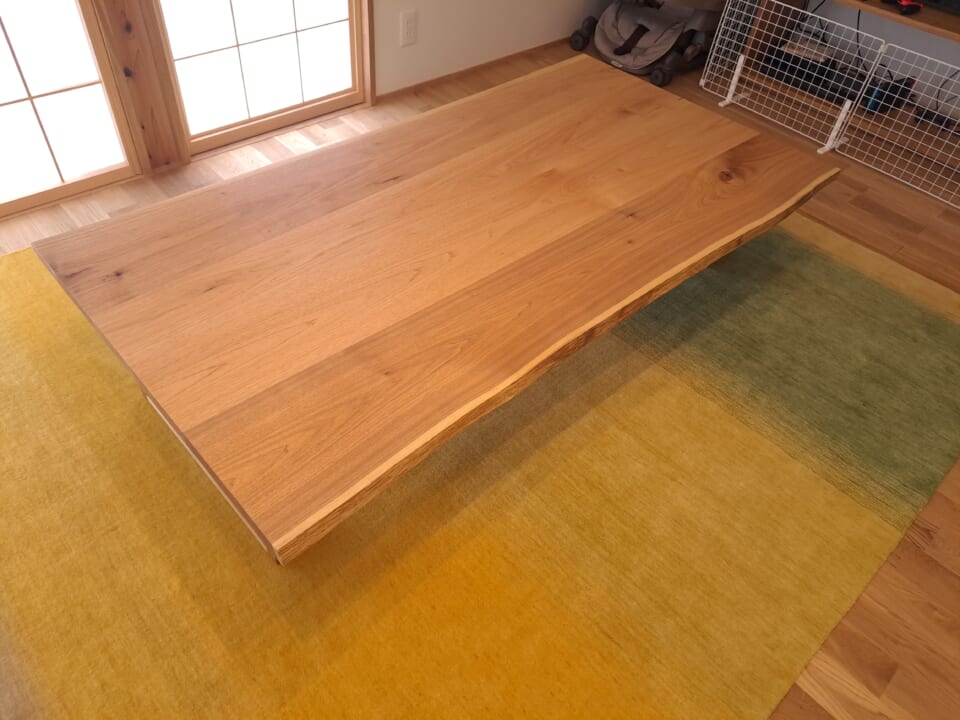 リビングテーブル、ハグみじゅうたん