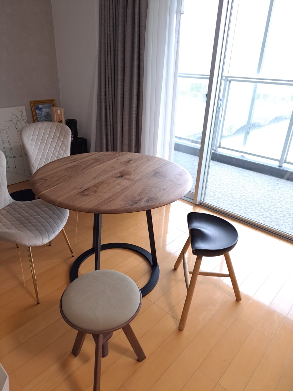 ダイニングテーブル