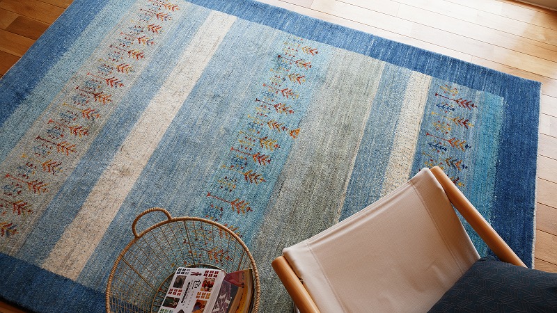 アートギャッベの美しい色合い