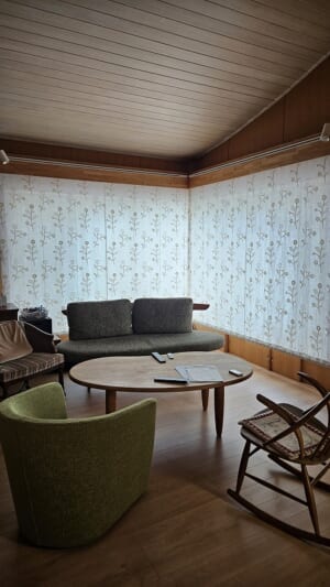 リネン刺繍生地でシェードを製作