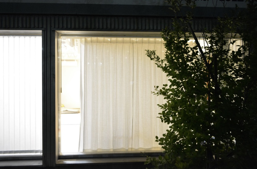 リネンカーテン透け感