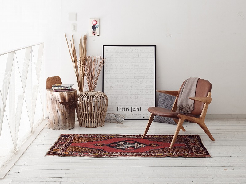 椅子とヴィンテージラグ展