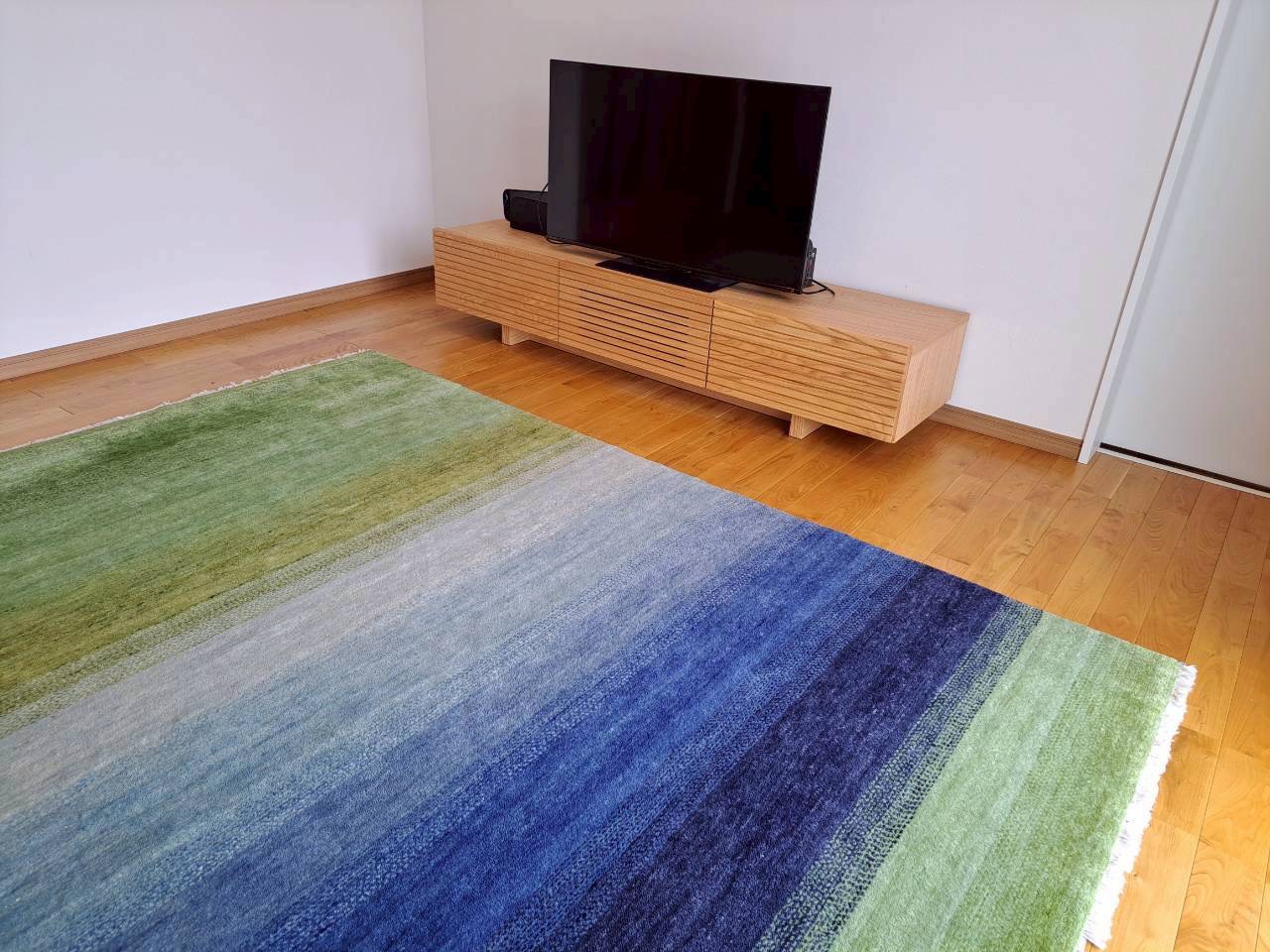 ハグみじゅうたん、TVボード